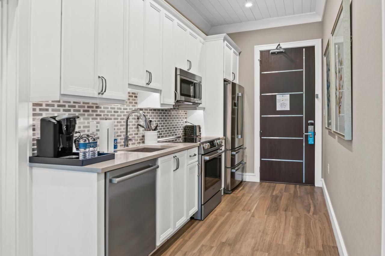Anna Maria Beach Resort Holmes Beach Bagian luar foto